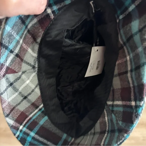 D&Y Women One Size Fits Most Plaid Bucket Hat with Embellished Buckle Accent - Picture 7 of 7